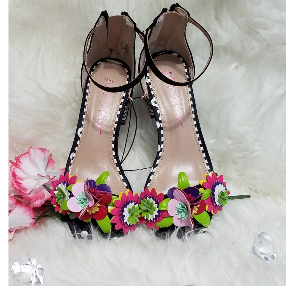 BETSEY JOHNSON INDY FLORAL SANDALS SHOES SZ - Picture 6 of 13